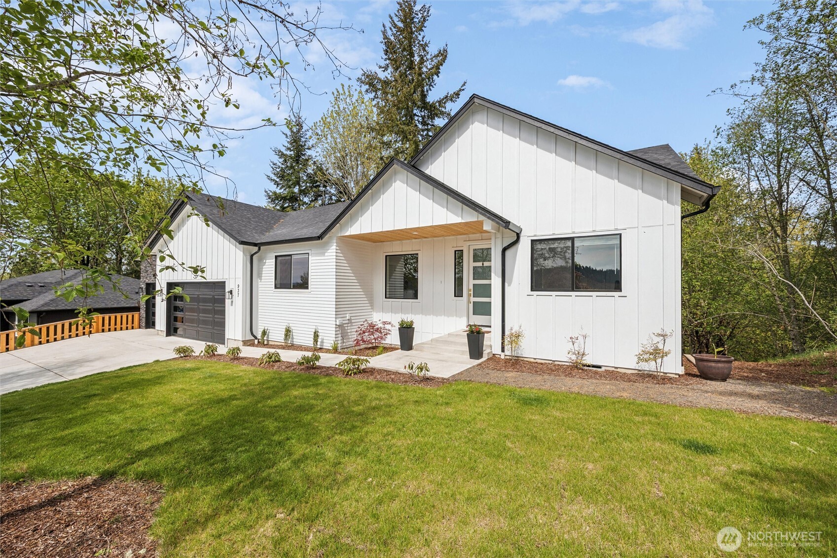 937 Edinburgh Court Kelso WA 98626