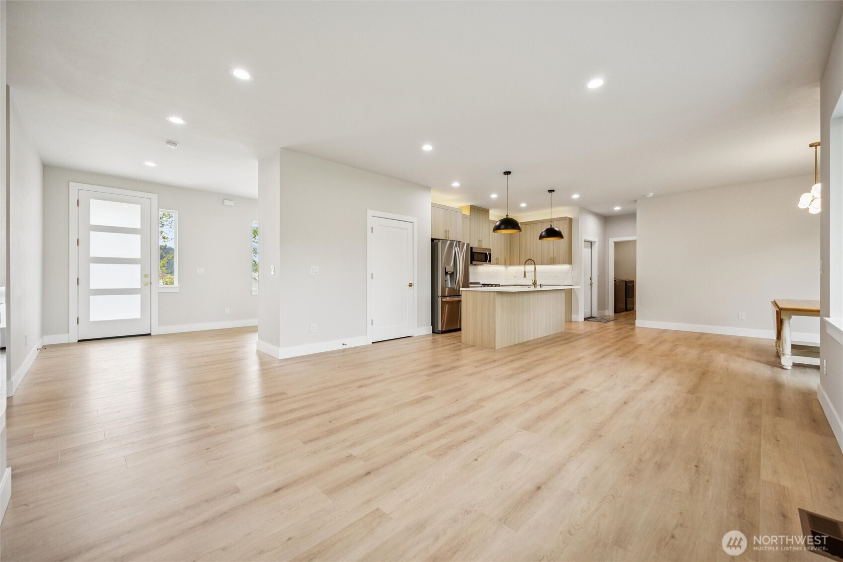 937 Edinburgh Court Kelso WA 98626