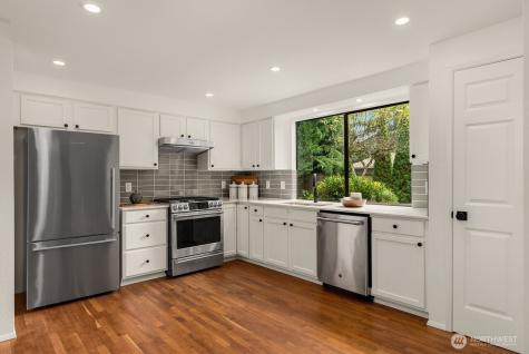 10703 NE 53rd Street Kirkland WA 98033