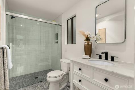 10703 NE 53rd Street Kirkland WA 98033