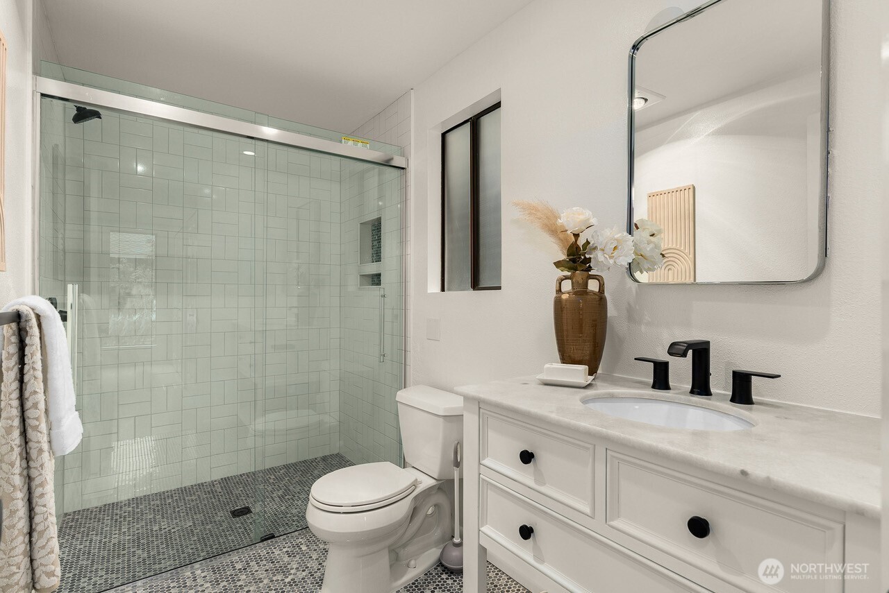 10703 NE 53rd Street Kirkland WA 98033