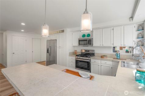 21204 8th Place W Lynnwood WA 98036