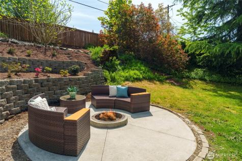 21204 8th Place W Lynnwood WA 98036