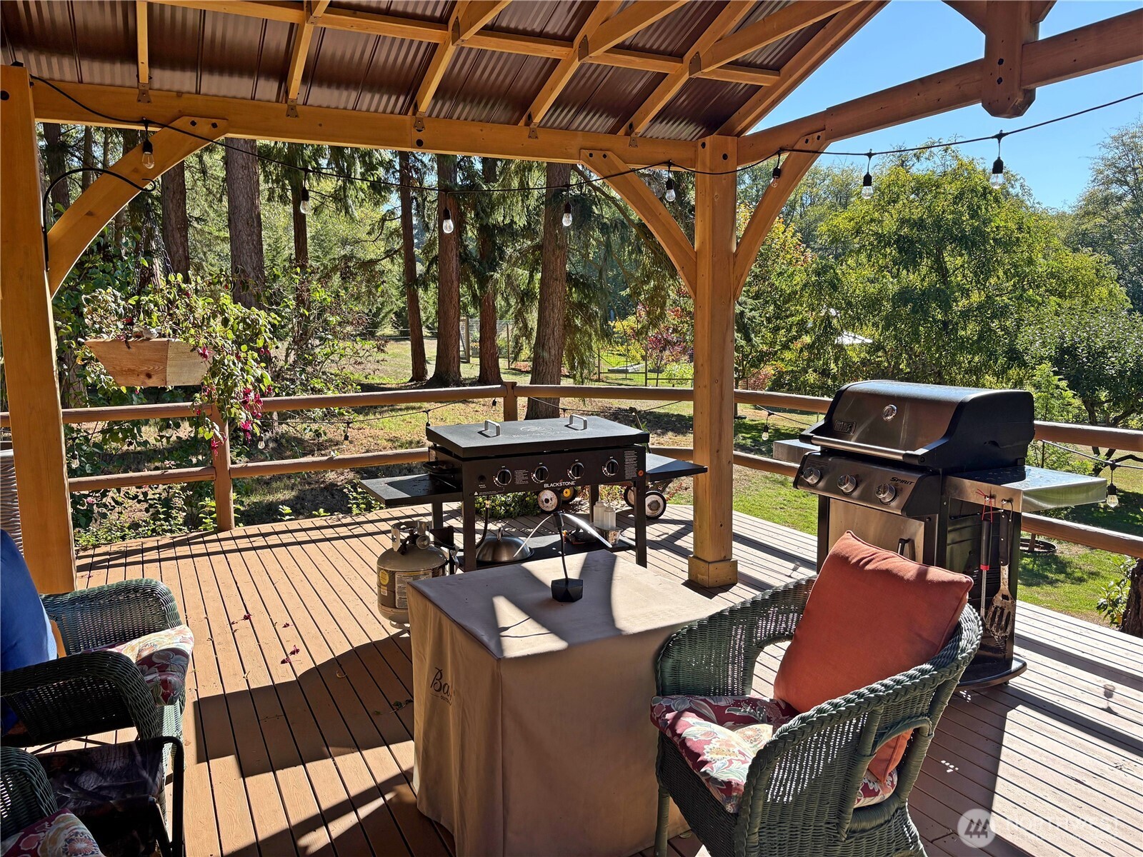 898 E Meadowood Lane Freeland WA 98249