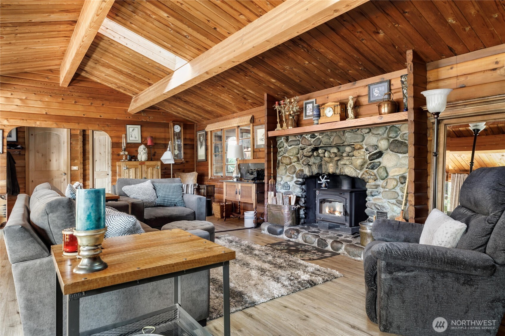 898 E Meadowood Lane Freeland WA 98249