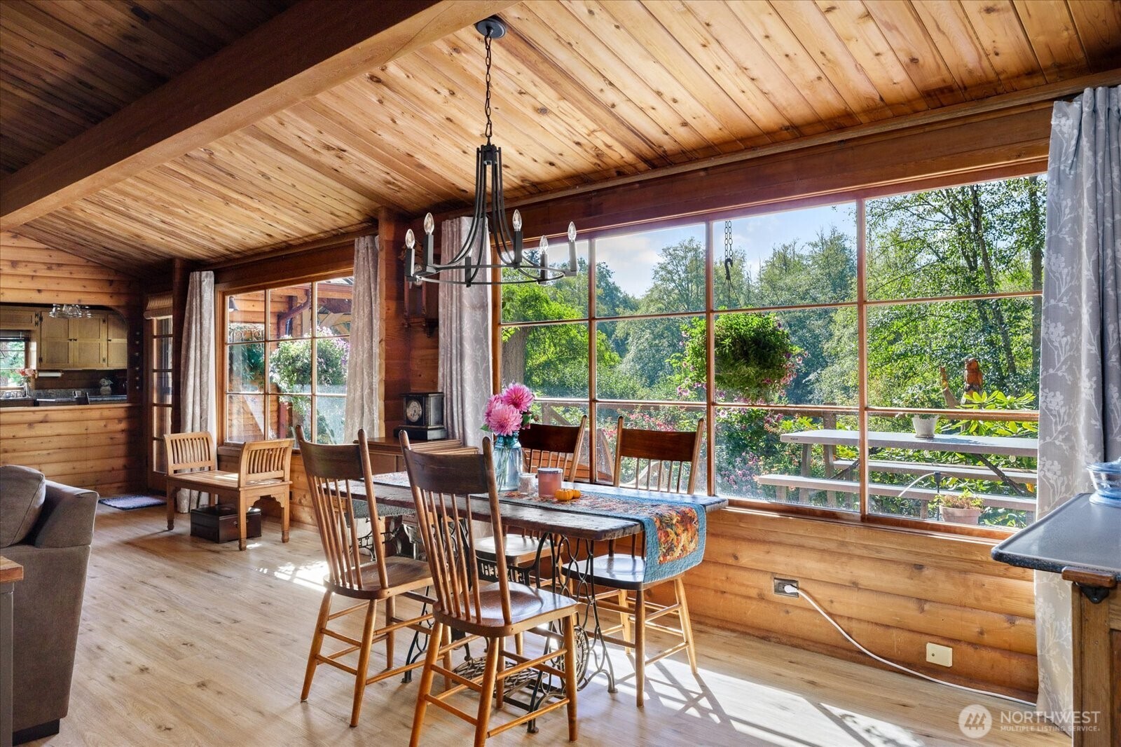 898 E Meadowood Lane Freeland WA 98249