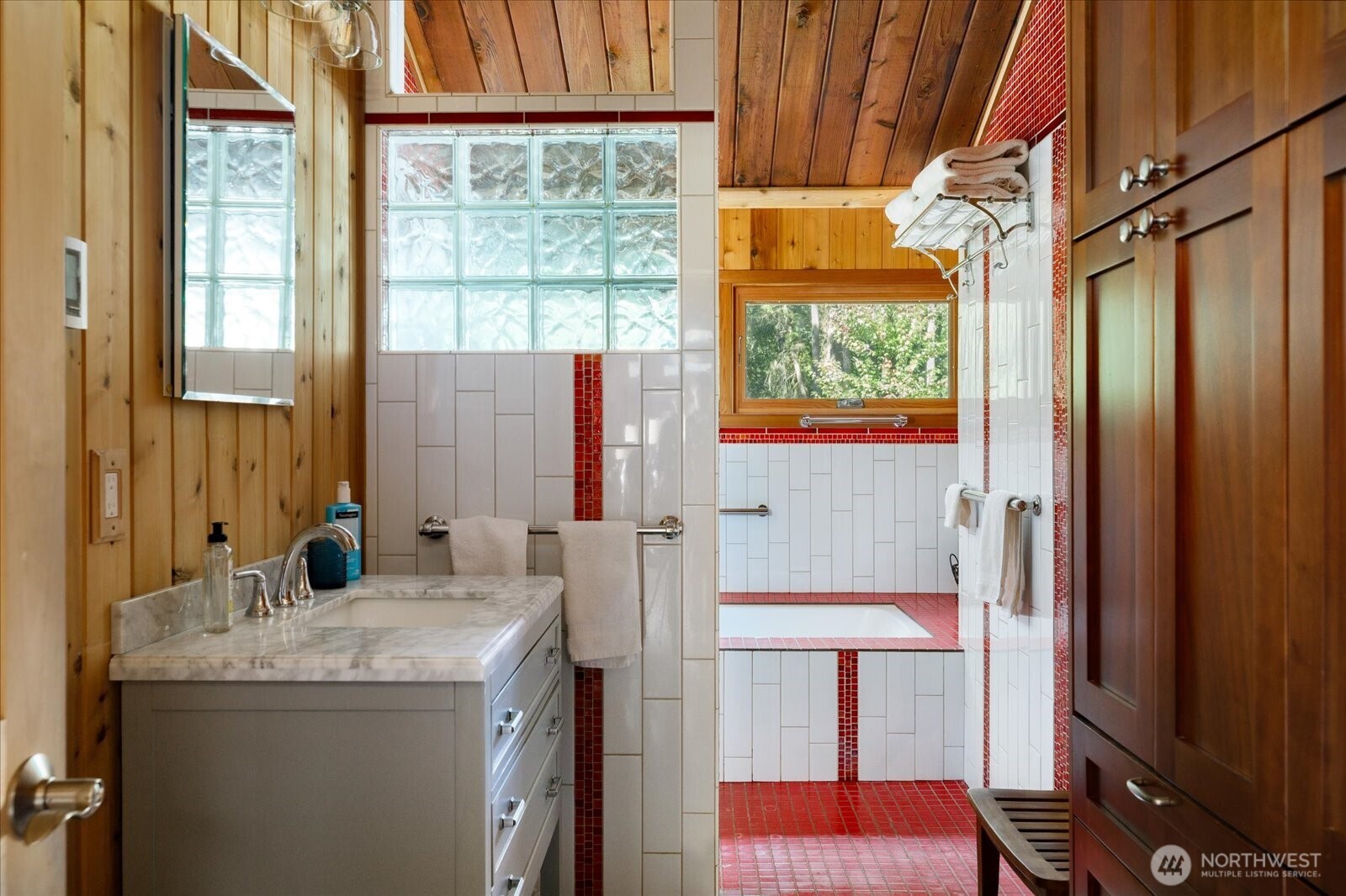898 E Meadowood Lane Freeland WA 98249