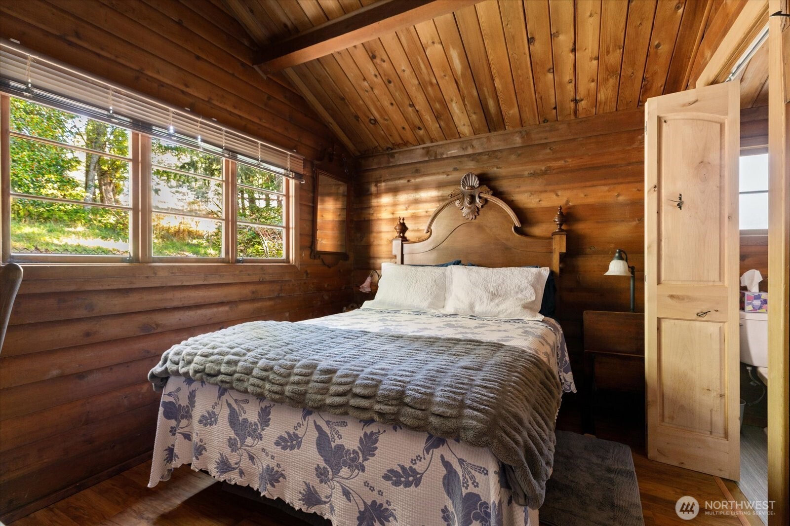 898 E Meadowood Lane Freeland WA 98249