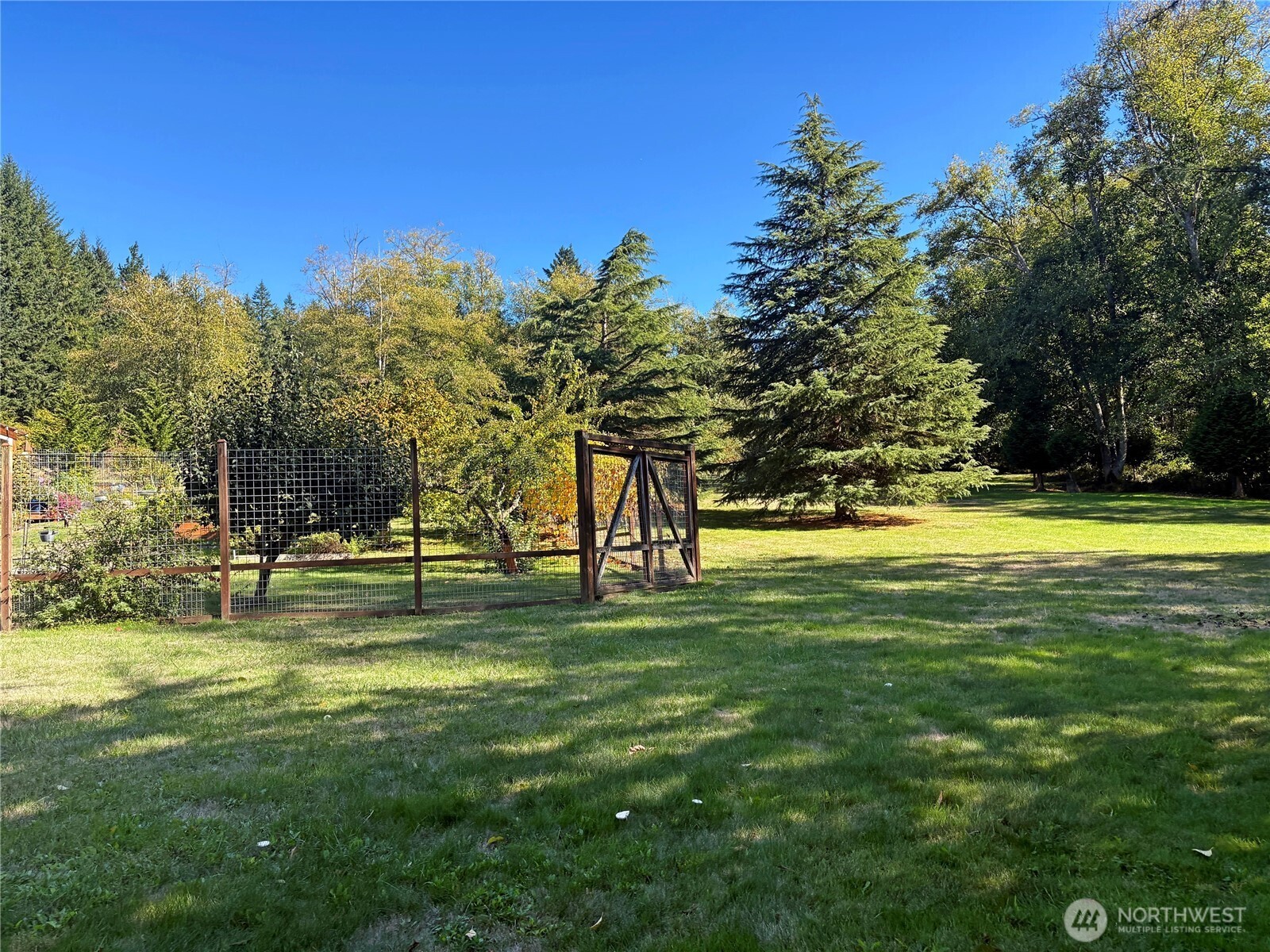 898 E Meadowood Lane Freeland WA 98249