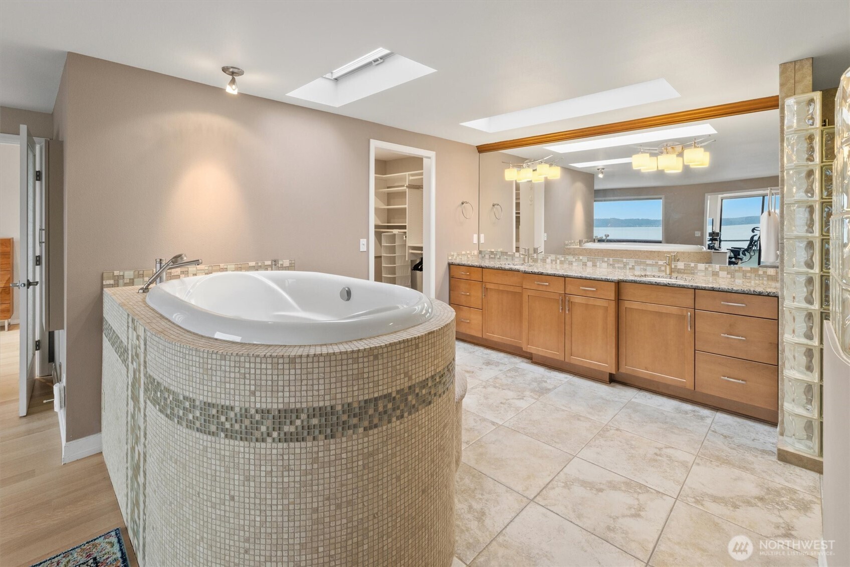 505 S Marine Hills Way Federal Way WA 98003