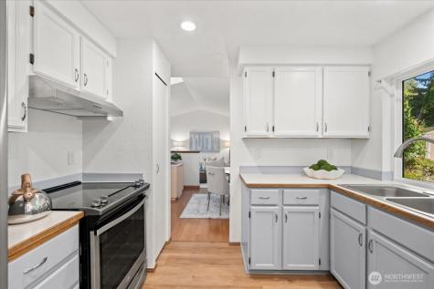 1416 218th Place SW Lynnwood WA 98036