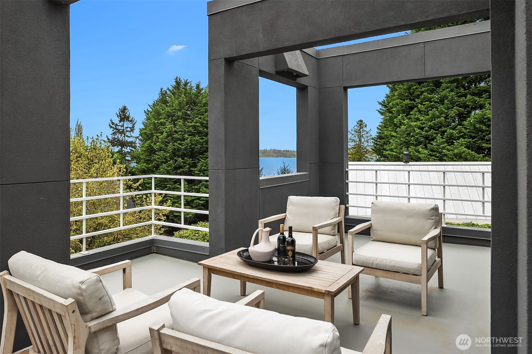1023 14th Place W Kirkland WA 98033