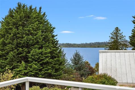1023 14th Place W Kirkland WA 98033