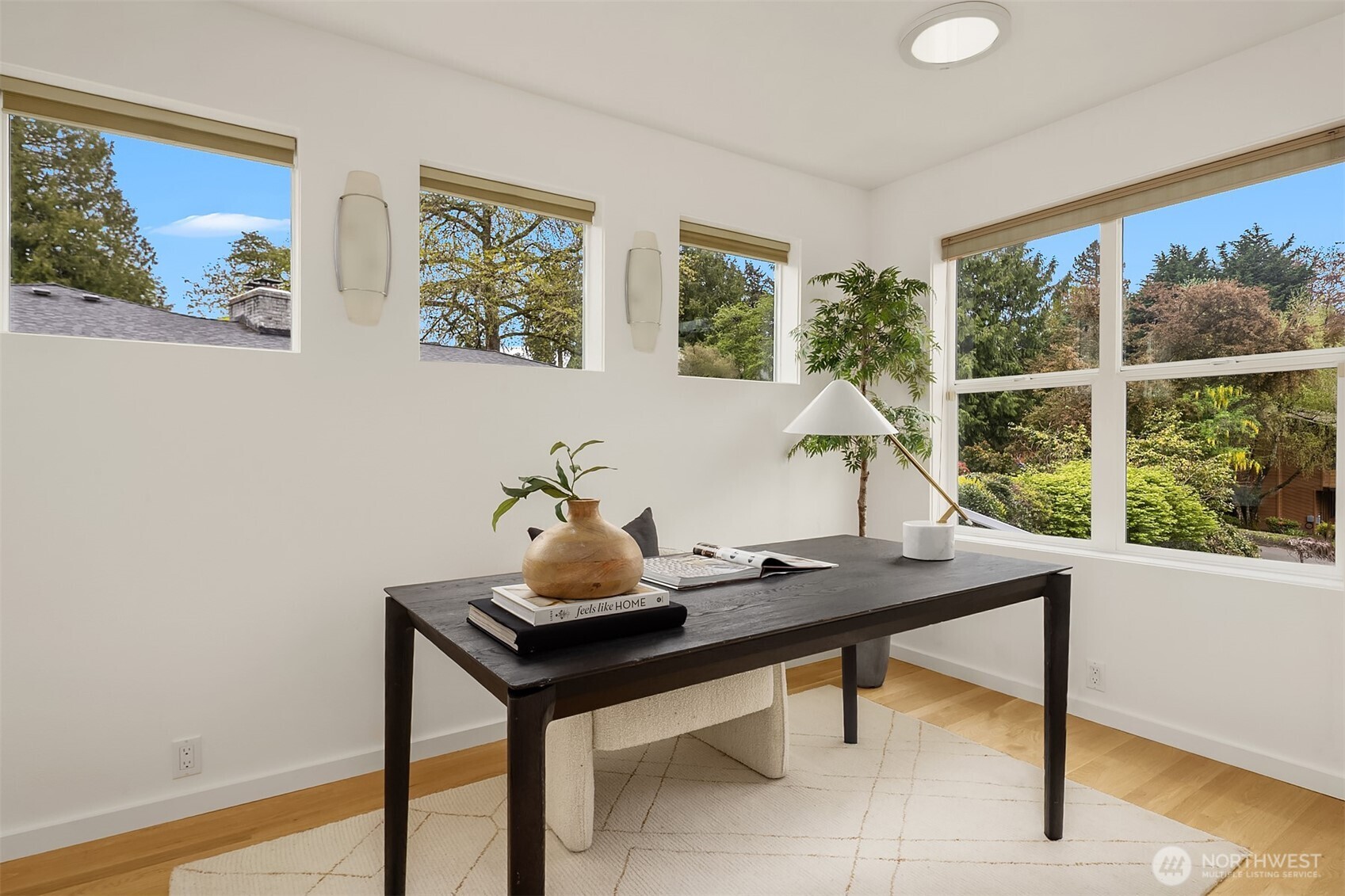 1023 14th Place W Kirkland WA 98033