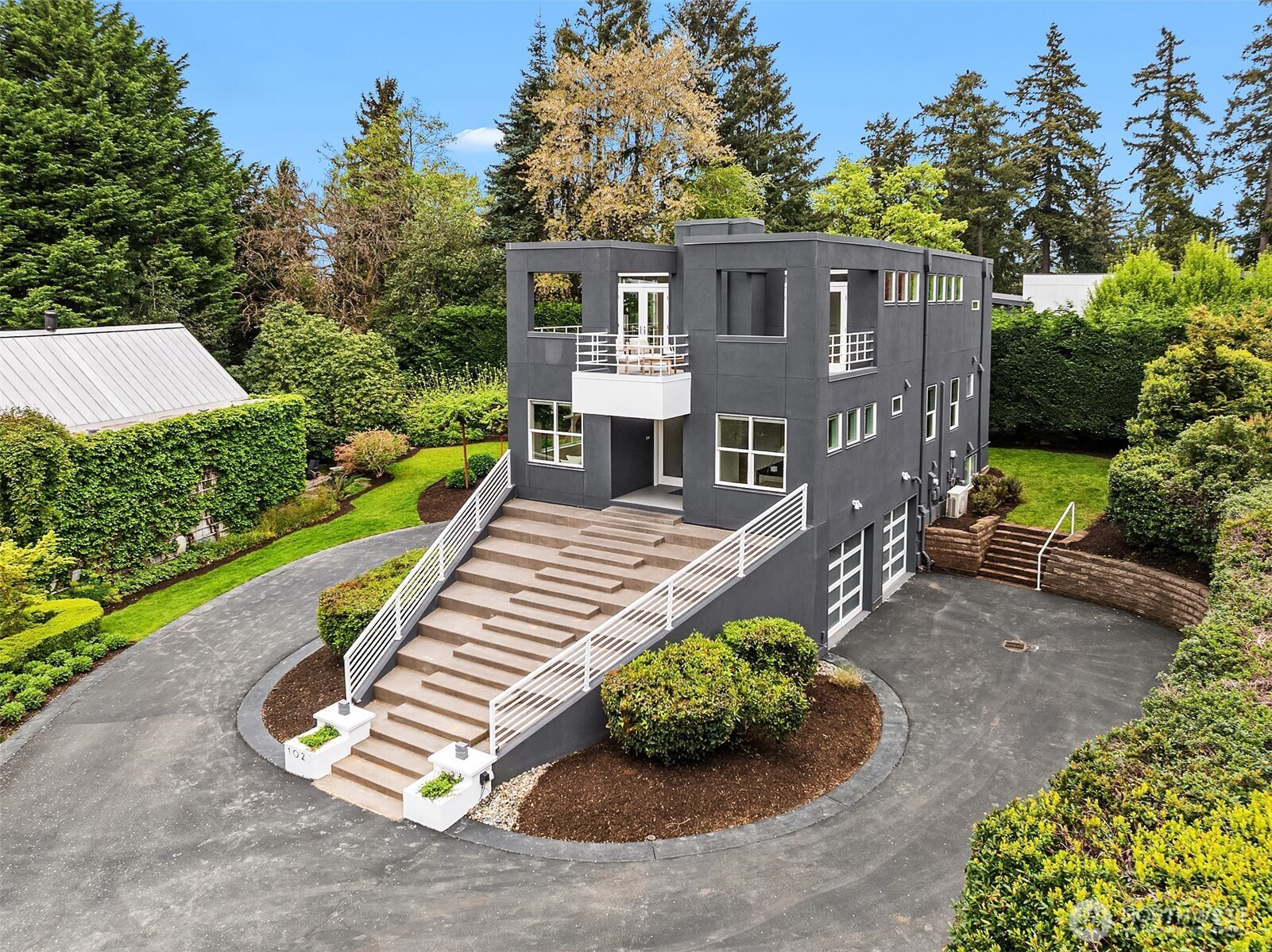 1023 14th Place W Kirkland WA 98033