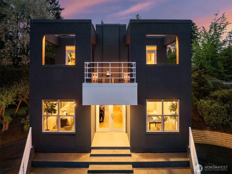 1023 14th Place W Kirkland WA 98033