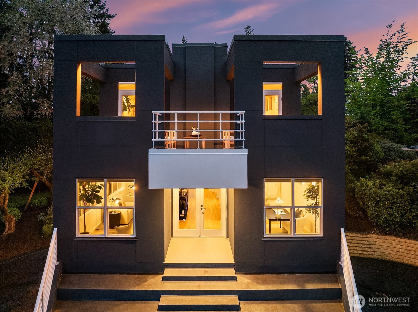 1023 14th Place W Kirkland WA 98033