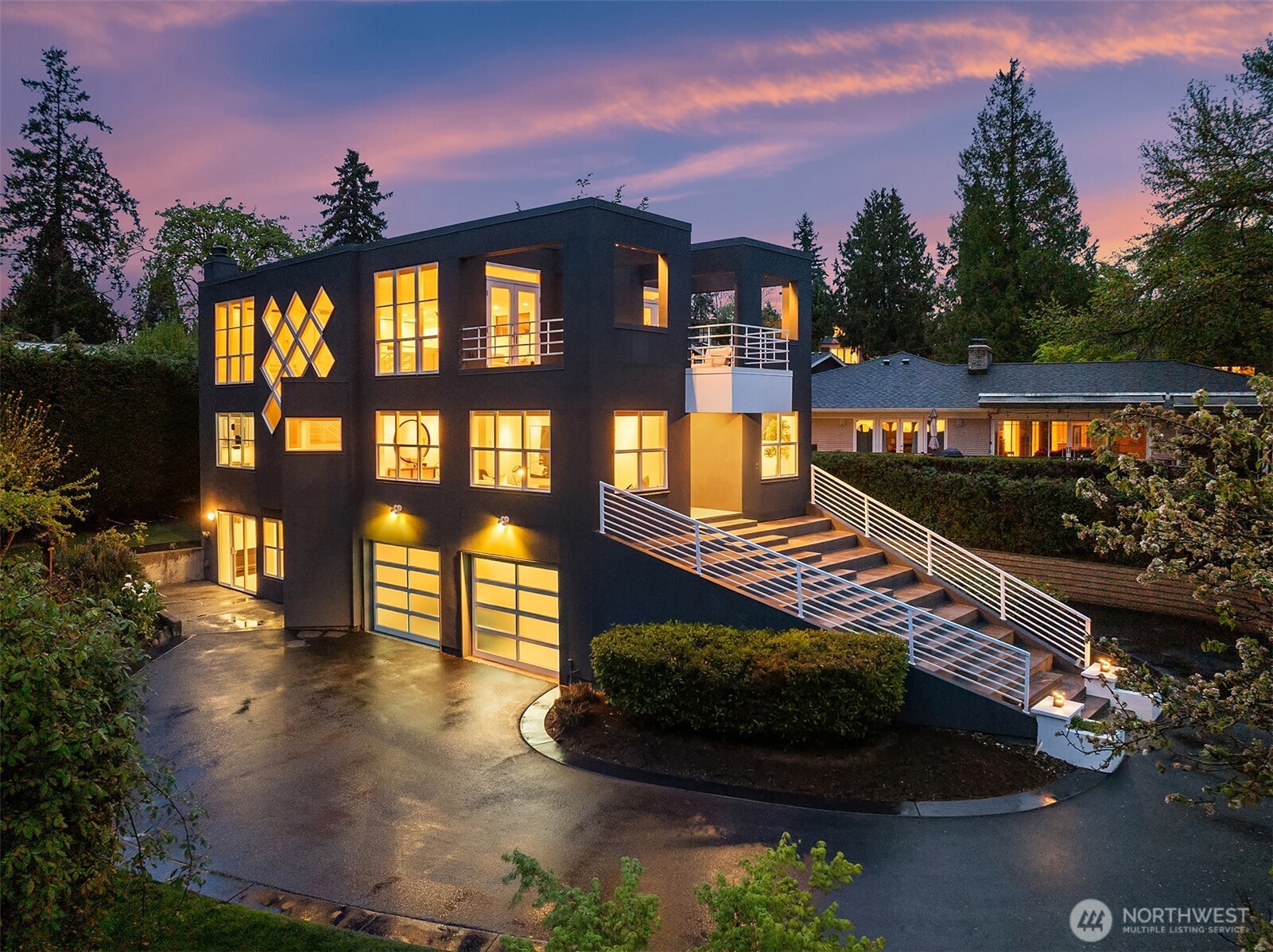 1023 14th Place W Kirkland WA 98033
