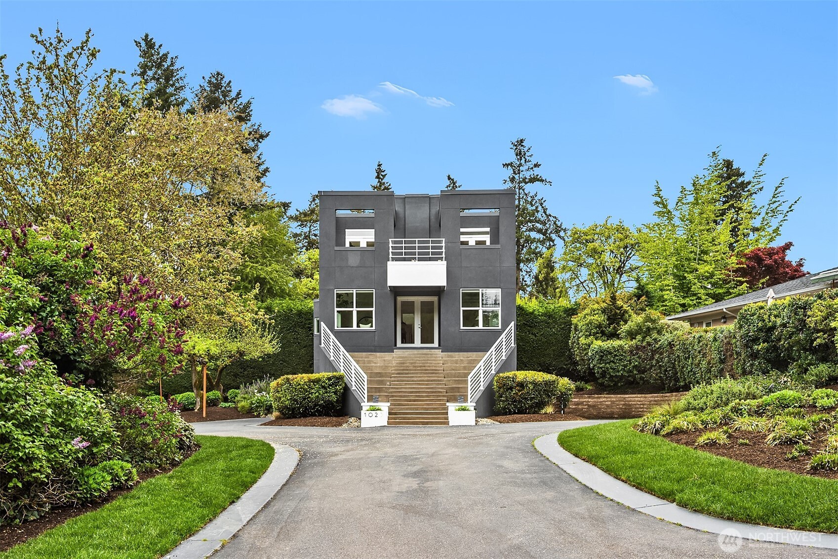 1023 14th Place W Kirkland WA 98033