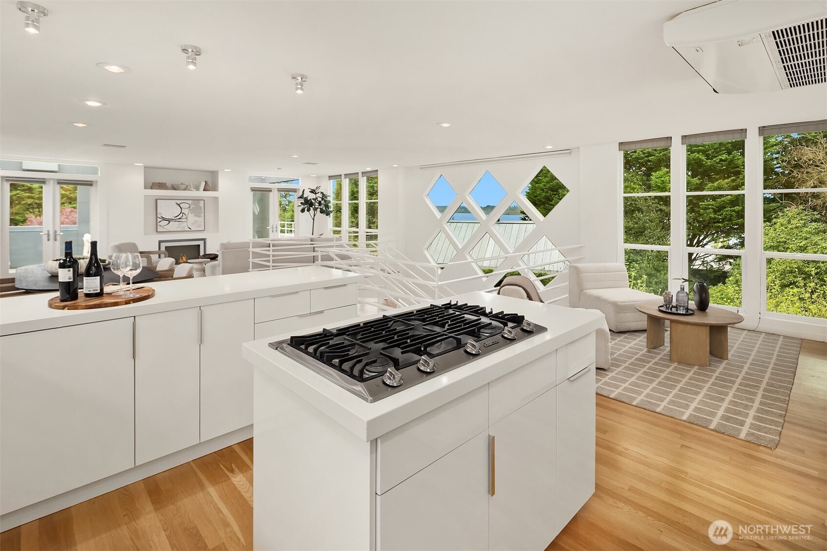 1023 14th Place W Kirkland WA 98033