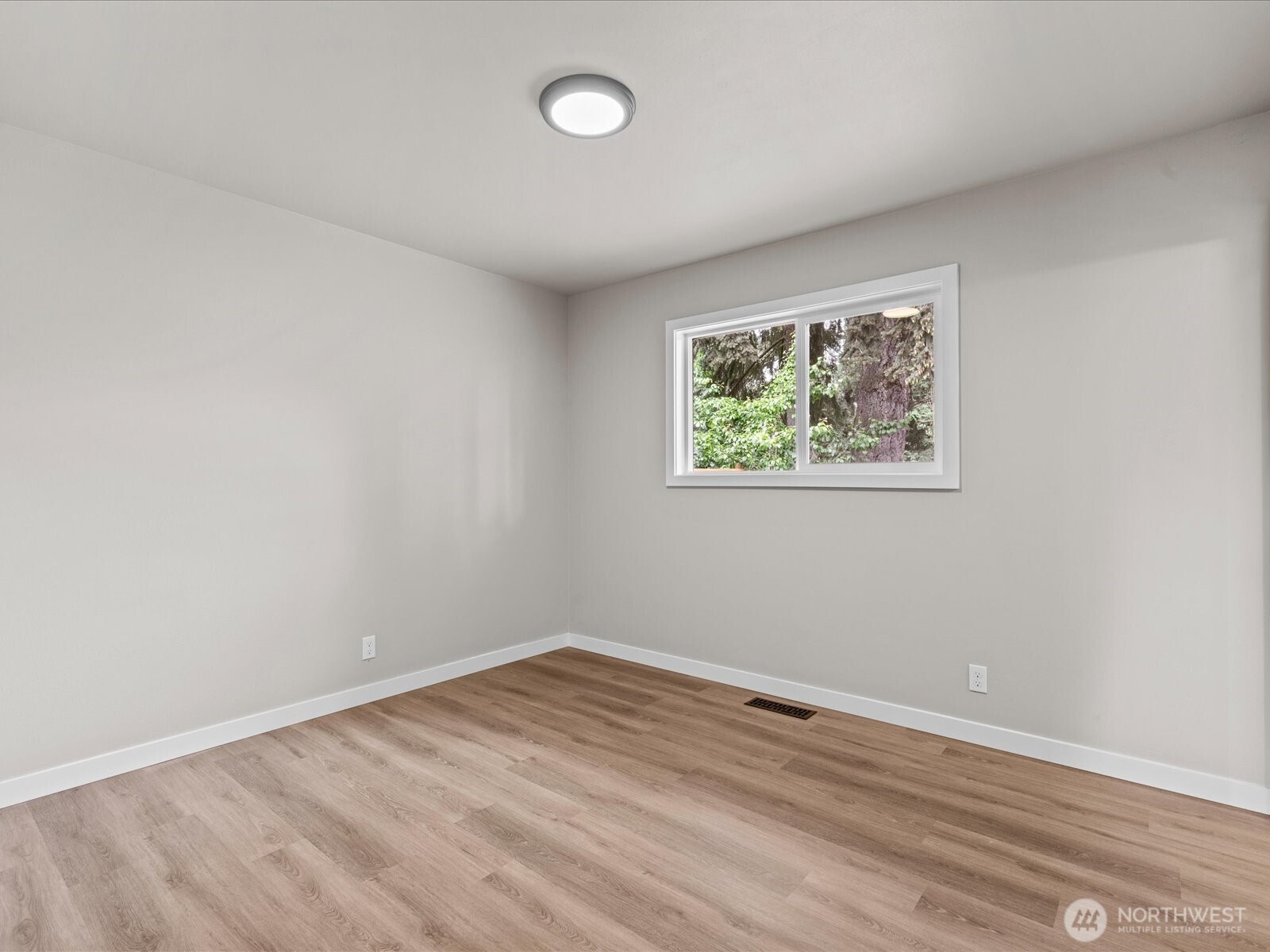 418 S 190th Street Burien WA 98148