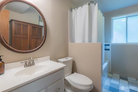 5417 NE Haig Place Kingston WA 98346