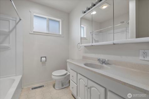 806 4th Street SE Auburn WA 98002