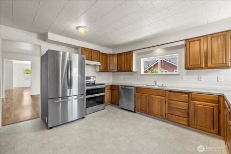 806 4th Street SE Auburn WA 98002