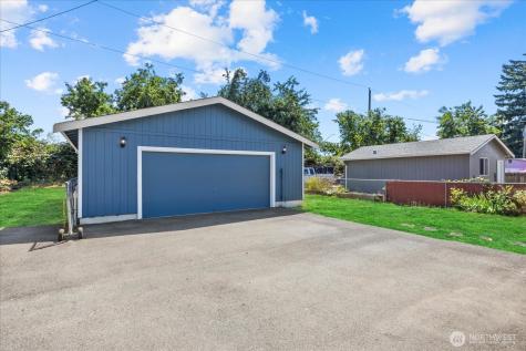 806 4th Street SE Auburn WA 98002
