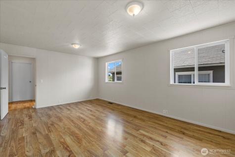 806 4th Street SE Auburn WA 98002