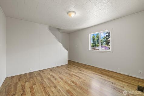 806 4th Street SE Auburn WA 98002