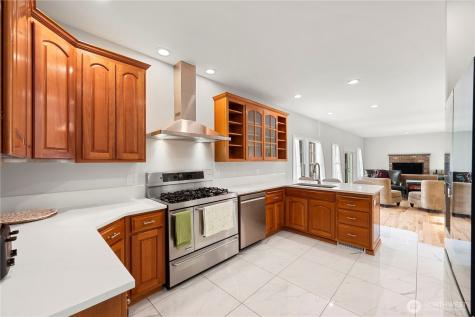 1242 Youngwood Road Camano Island WA 98282