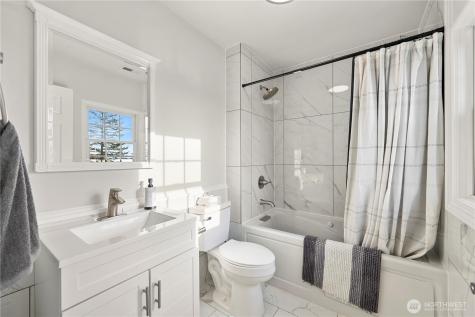 1242 Youngwood Road Camano Island WA 98282