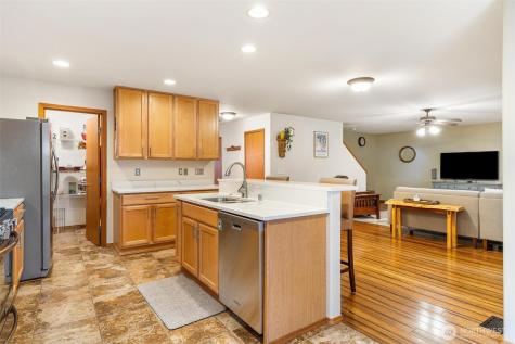 23425 SE 261st Court Maple Valley WA 98038