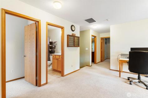 23425 SE 261st Court Maple Valley WA 98038