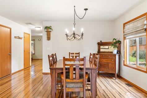23425 SE 261st Court Maple Valley WA 98038