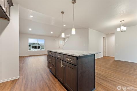602 Karen Avenue Royal City WA 99357