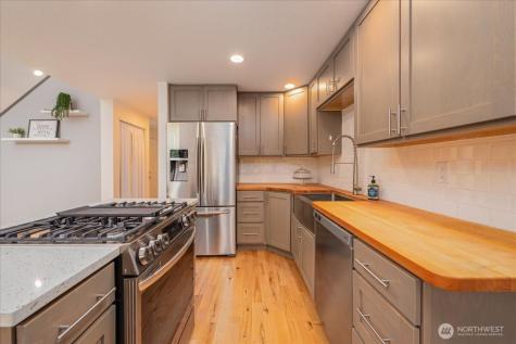 19906 28th Avenue W Lynnwood WA 98036