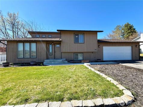 611 Hillcrest Circle Drive Omak WA 98841