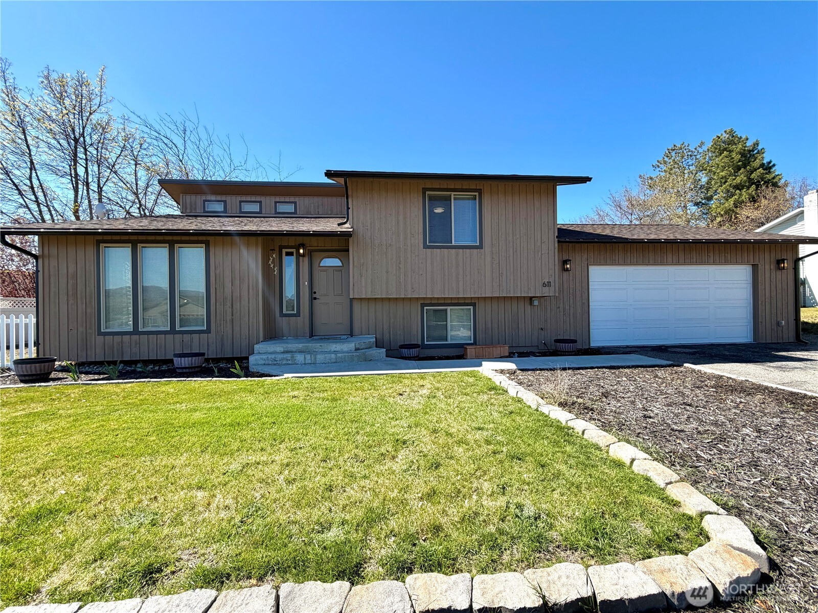611 Hillcrest Circle Drive Omak WA 98841