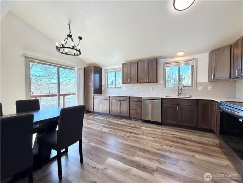 611 Hillcrest Circle Drive Omak WA 98841