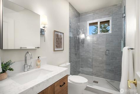 17120 SE 29th Place Bellevue WA 98008