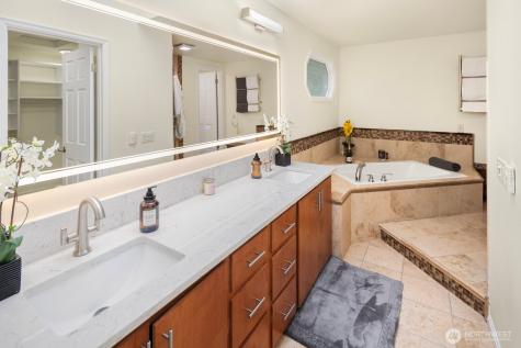 14916 NE 76th Court Redmond WA 98052