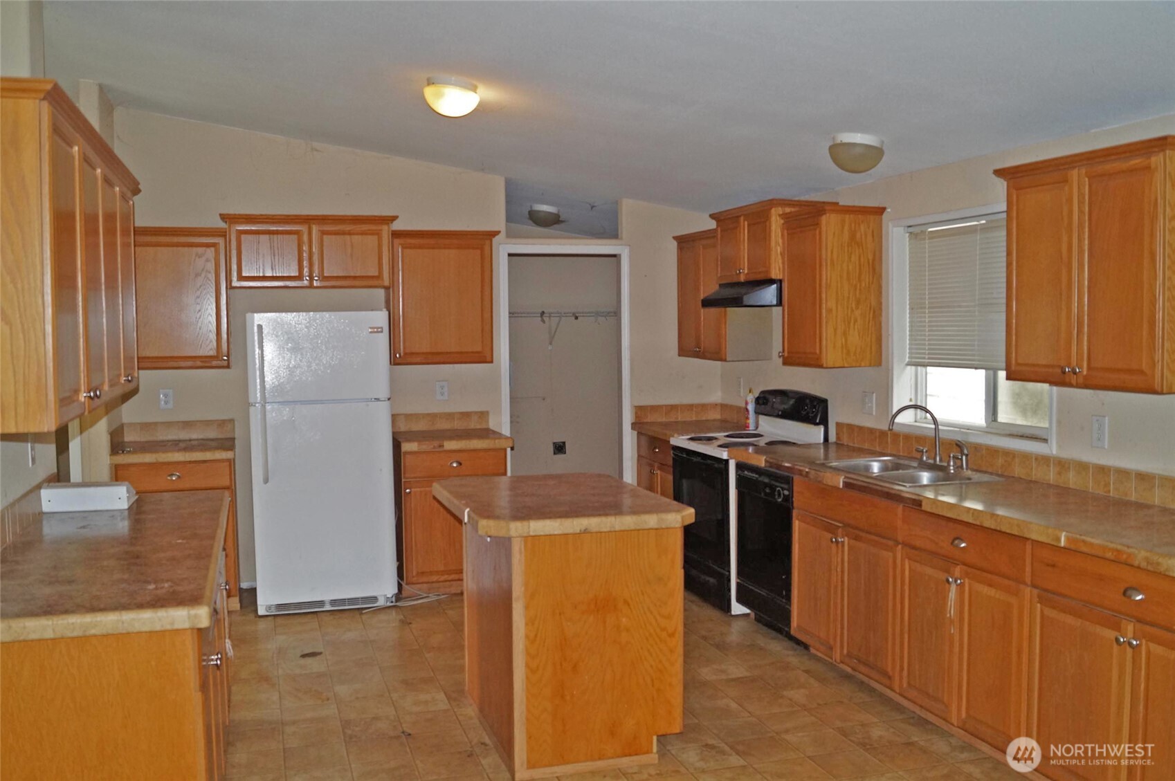 7871 W Shelton Matlock Road Shelton WA 98584