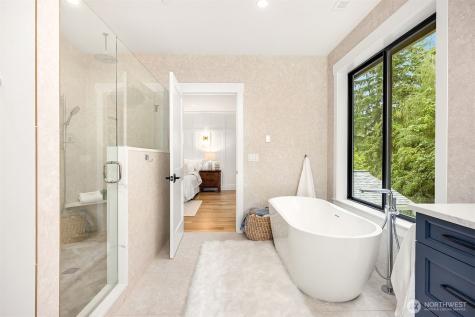 4740 Rose Avenue NE Bainbridge Island WA 98110