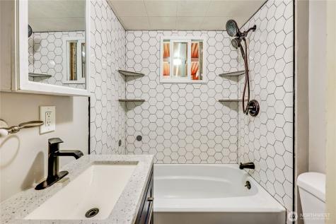 2821 NW Costa Vida Way Poulsbo WA 98370