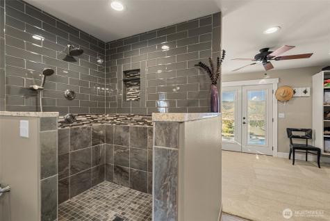 810 Briarwood Drive East Wenatchee WA 98802