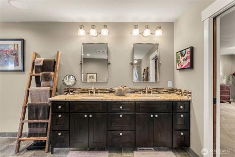 810 Briarwood Drive East Wenatchee WA 98802