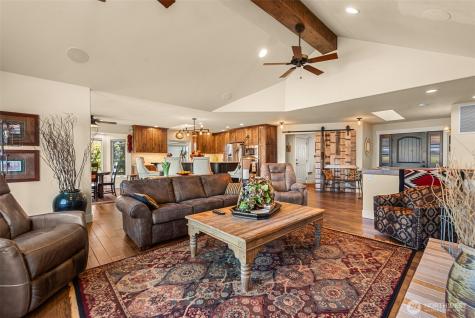 810 Briarwood Drive East Wenatchee WA 98802