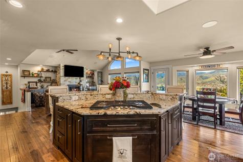 810 Briarwood Drive East Wenatchee WA 98802